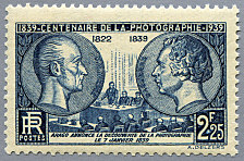 Image du timbre Centenaire de la photographie 1839-1939-Nièpce et DaguerreFrançois Arago annonce la découverte de la photographiele 7 janvier 1839